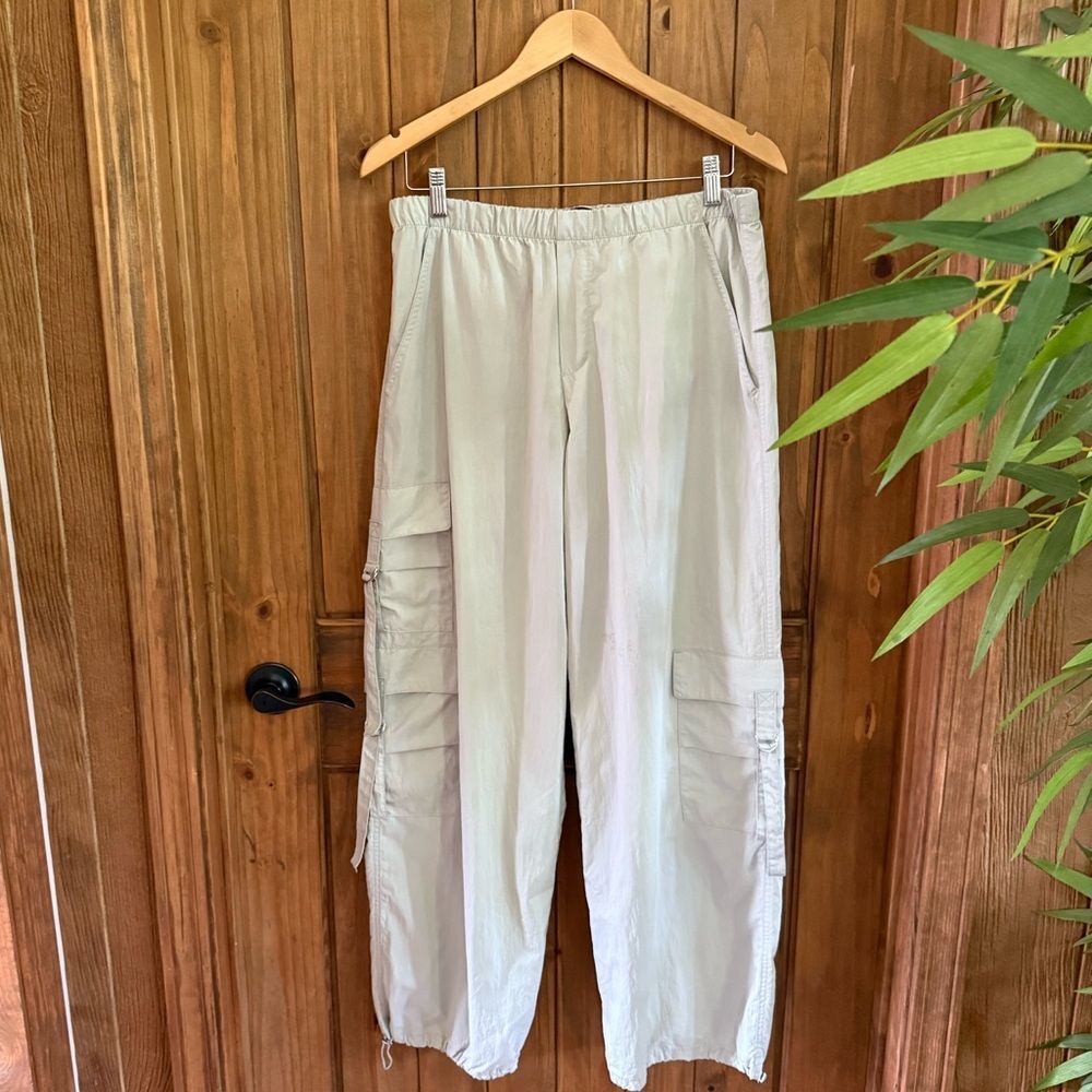 Zara Lightweight Silky Cargo Pants | Tan | Medium